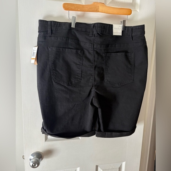 Angels Forever NWT black plus size 24W stretch Bermuda shorts - Picture 3 of 14